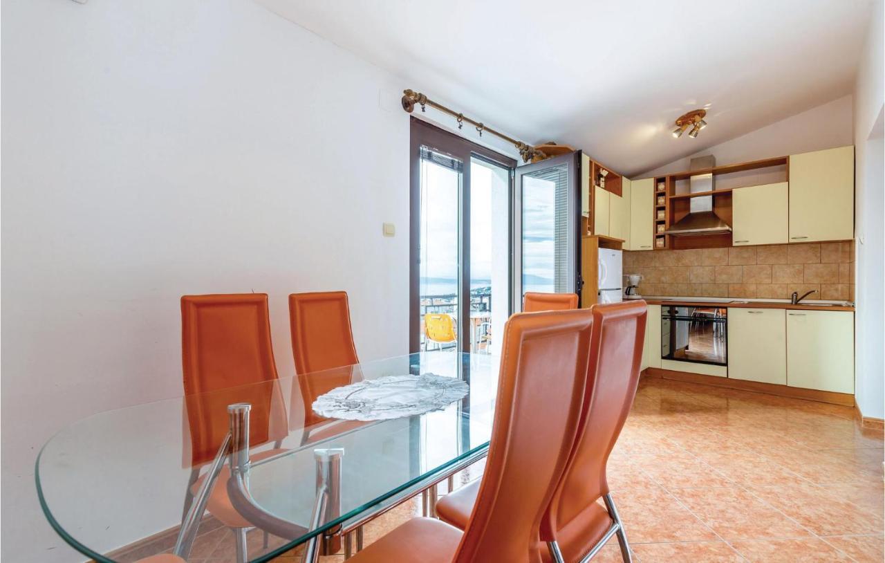Cozy Apartment In Novi Vinodolski With Kitchen Exteriér fotografie