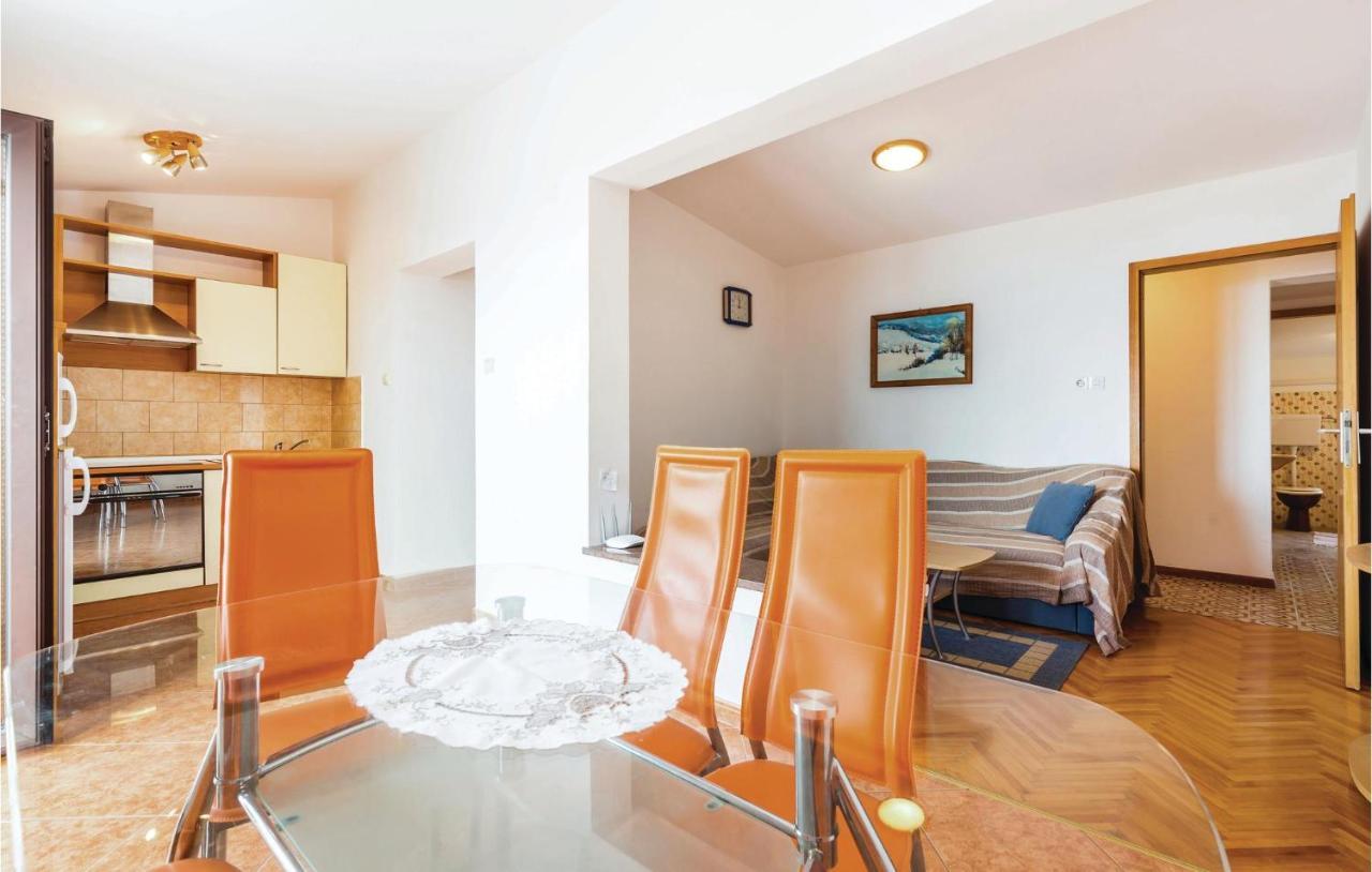 Cozy Apartment In Novi Vinodolski With Kitchen Exteriér fotografie