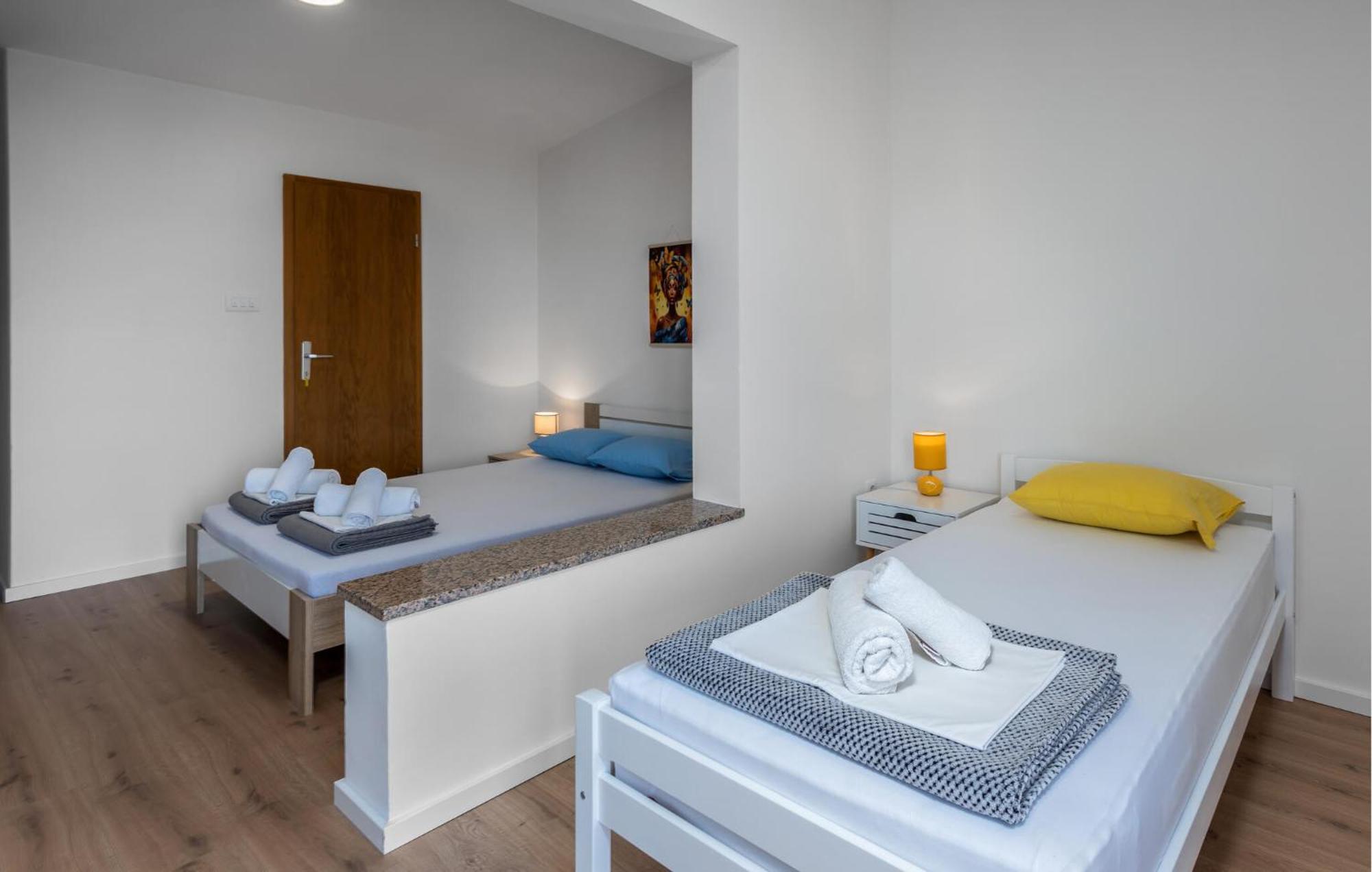 Cozy Apartment In Novi Vinodolski With Kitchen Exteriér fotografie