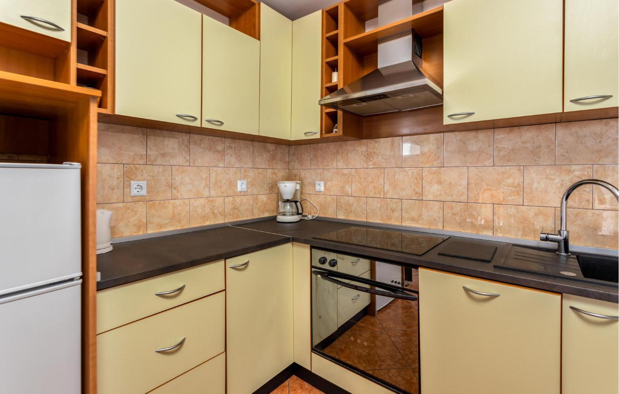 Cozy Apartment In Novi Vinodolski With Kitchen Exteriér fotografie